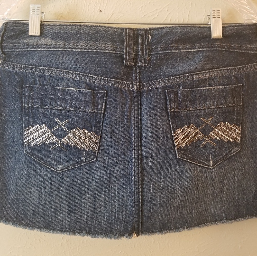 Express Dark Wash Rhinestone Bling Denim Micro Mini Skirt Raw Hem Y2K - Picture 3 of 9
